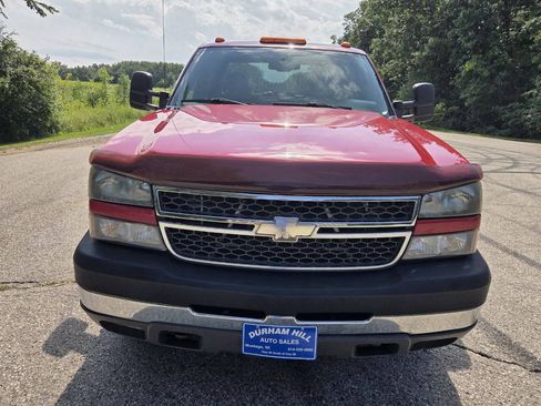 Used 2005 Chevrolet Silverado 3500 LS w/ Heavy-Duty Power Package AWD/4WD image 9