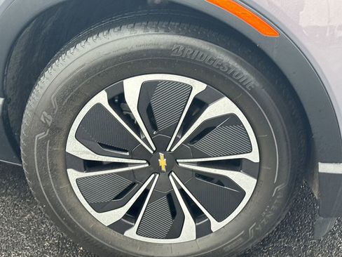 Used 2024 Chevrolet Blazer EV LT image 9