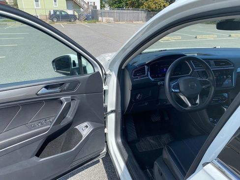 Used 2024 Volkswagen Tiguan Wolfsburg Edition image 10