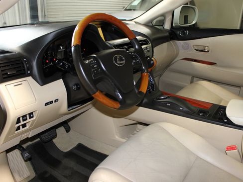Used 2010 Lexus RX 350 2WD image 24