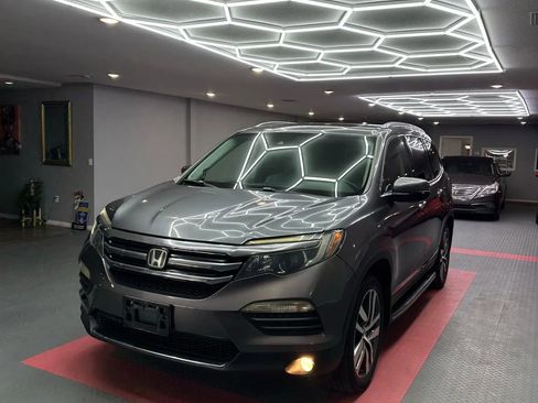 Used 2016 Honda Pilot Touring image 2