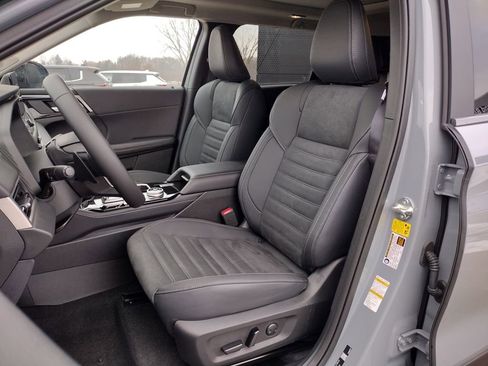 New 2026 Mitsubishi Outlander Trail Edition image 9