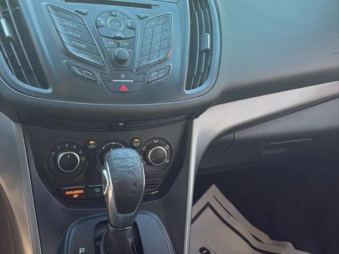 Used 2016 Ford Escape SE image 6