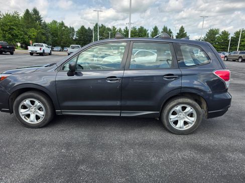 Used 2018 Subaru Forester 2.5i AWD/4WD image 2