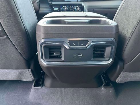 New 2026 GMC Sierra 2500 Denali w/ Denali Reserve Package image 15