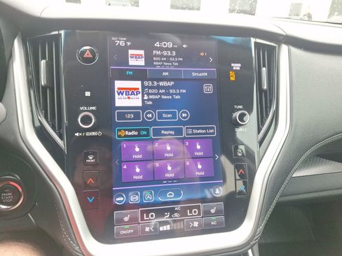 Used 2022 Subaru Outback Premium image 28