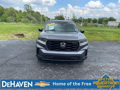 Used 2025 Honda Pilot Black Edition image 9