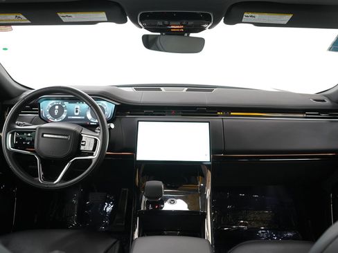 Used 2025 Land Rover Range Rover Sport SE AWD/4WD image 13