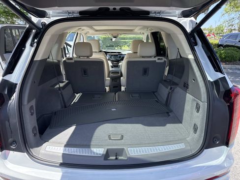 Certified 2025 Cadillac XT6 Premium Luxury w/ LPO, Floor Liner Package AWD/4WD image 12