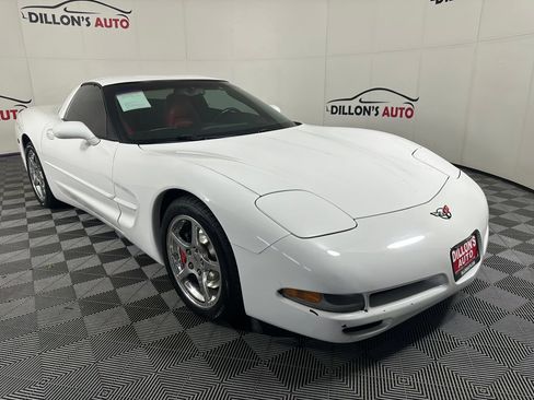Used 2004 Chevrolet Corvette Coupe w/ Roof Package RWD image 10