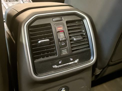 Used 2017 Porsche Macan S AWD/4WD image 4