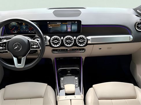 Used 2021 Mercedes-Benz GLB 250 image 14