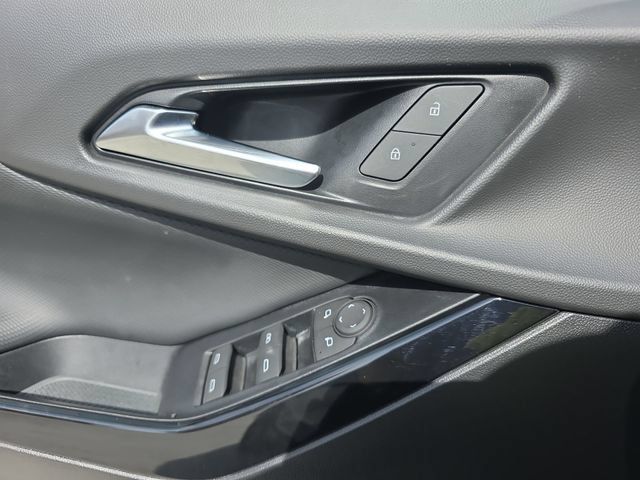 Used 2025 Chevrolet Equinox LT w/ Safety and Technology Package FWD image 22