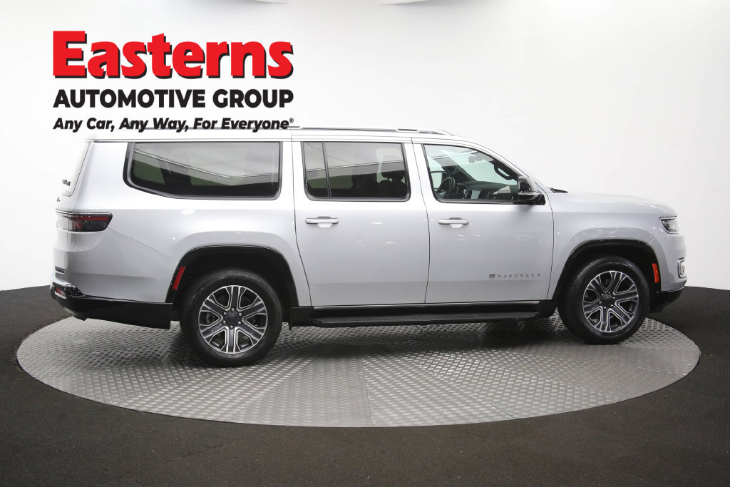 Used 2024 Jeep Wagoneer L Series II w/ Flexible Seating Group AWD/4WD image 51