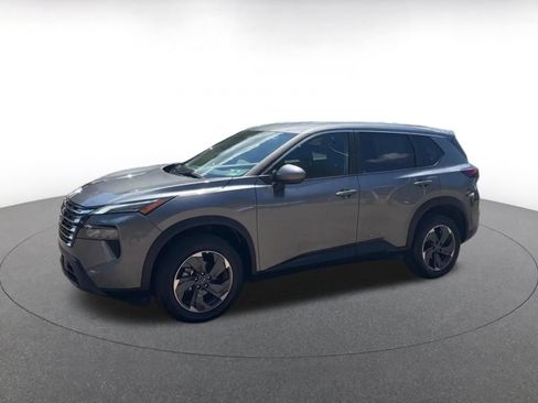 Used 2025 Nissan Rogue SV FWD image 8