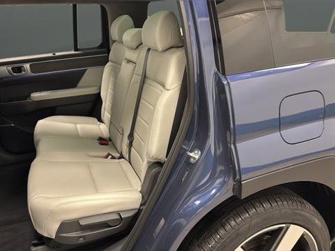 Used 2025 Hyundai Santa Fe Limited image 22