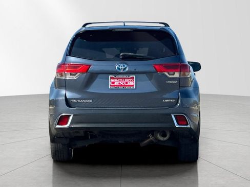 Used 2017 Toyota Highlander Limited Platinum AWD/4WD image 5