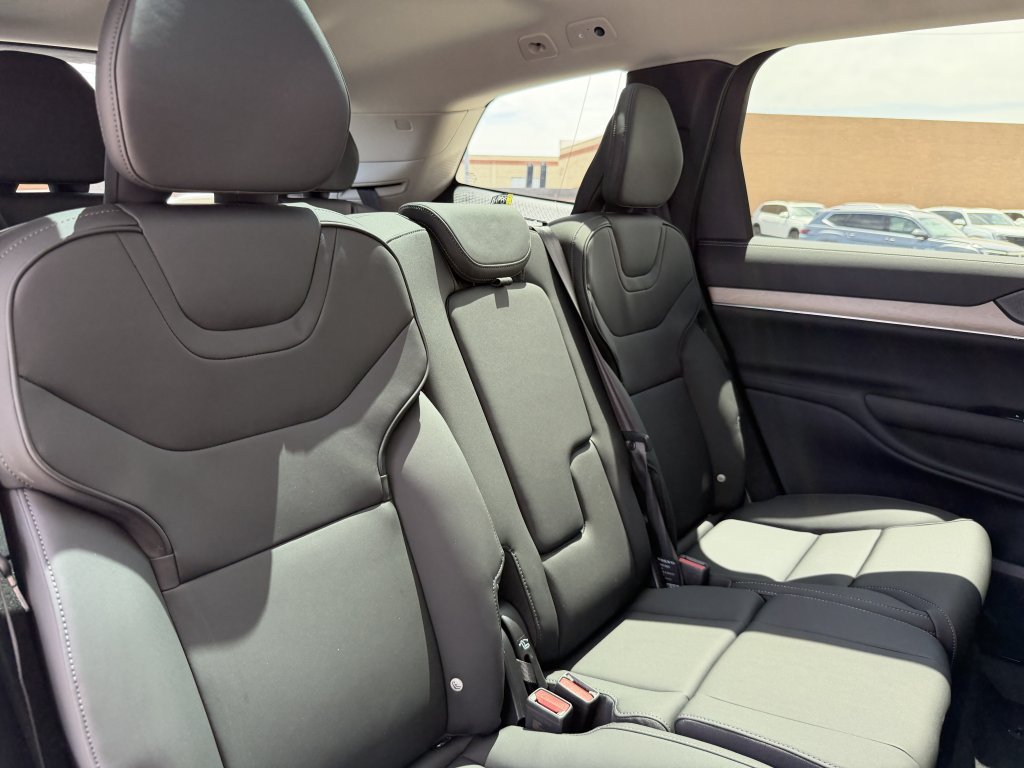 Used 2025 Volvo EX90 Plus AWD/4WD image 39