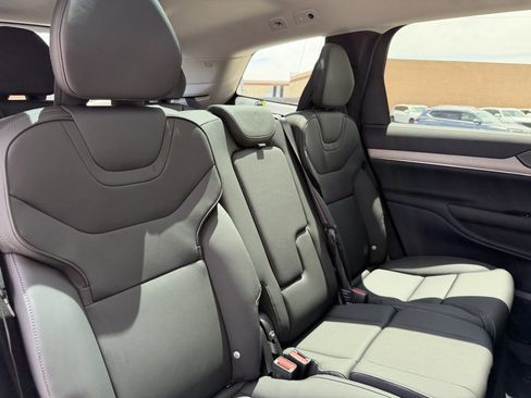 Used 2025 Volvo EX90 Plus AWD/4WD image 39