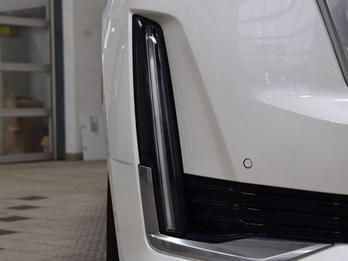 Used 2023 Cadillac Escalade ESV Premium Luxury Platinum w/ Heavy-Duty Trailer Package image 14