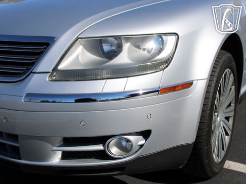 Used 2006 Volkswagen Phaeton V8 AWD/4WD image 35