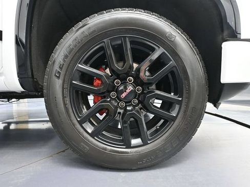 Used 2021 GMC Sierra 1500 Elevation w/ LPO, Elevation Black Package AWD/4WD image 18