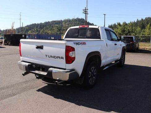 Used 2015 Toyota Tundra SR5 w/ TRD Off Road Package AWD/4WD image 5