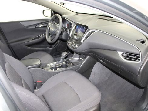 Used 2024 Chevrolet Malibu LT image 27