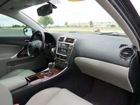 Used 2007 Lexus IS 250 image 25