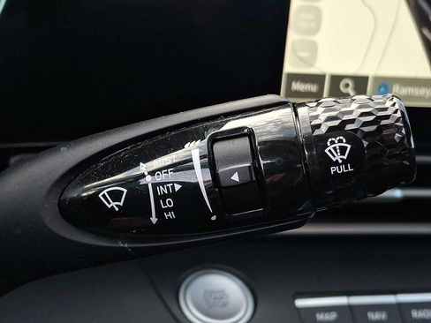 Used 2023 Hyundai Elantra SEL w/ Convenience Package FWD image 20