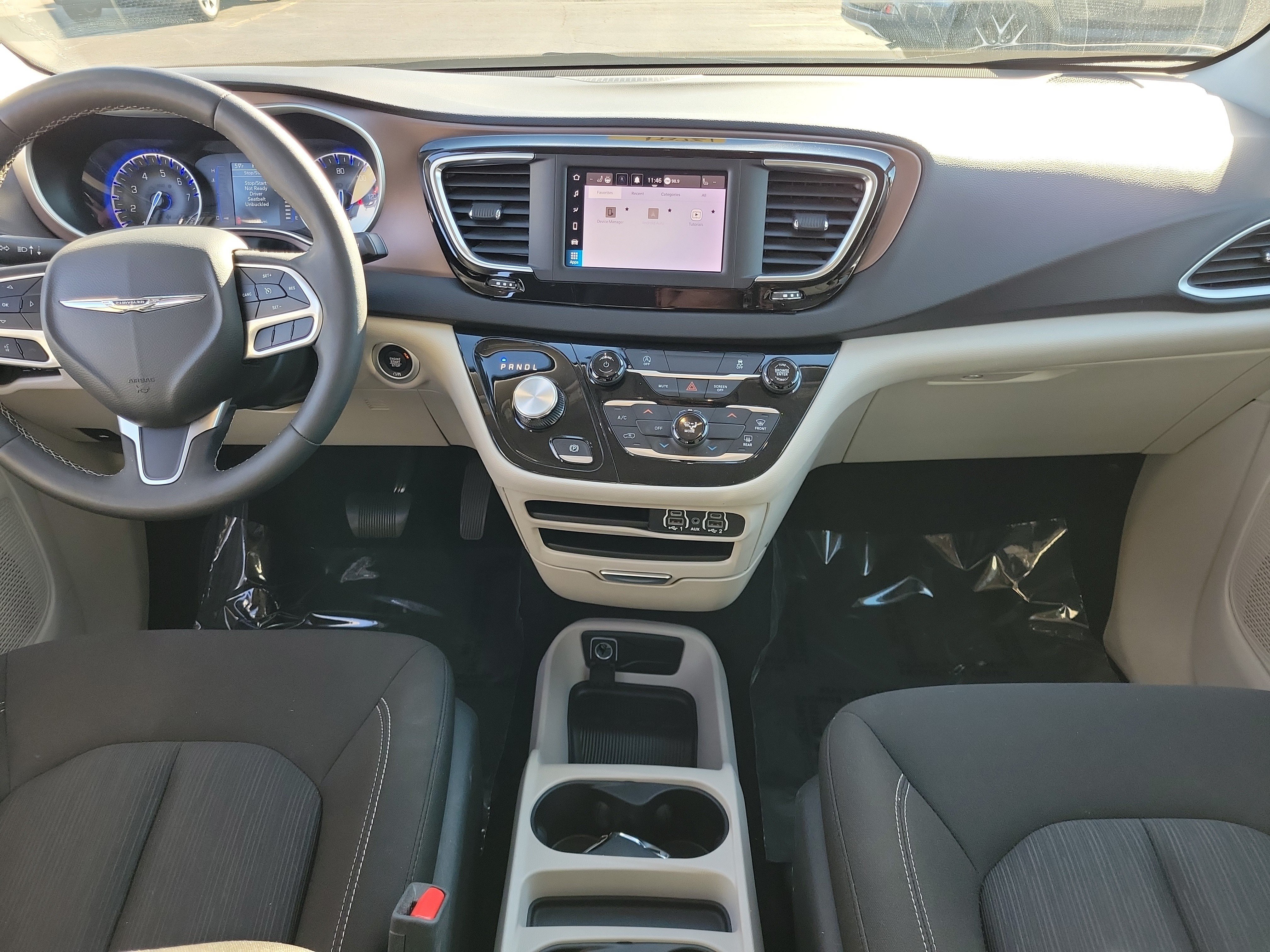 Used 2024 Chrysler Voyager LX FWD image 9