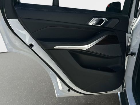 New 2026 BMW X5 xDrive50e image 13