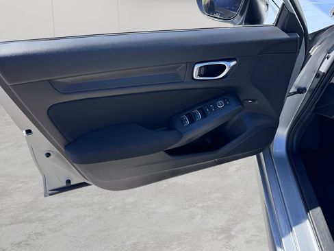 Used 2025 Honda Civic Sport image 16