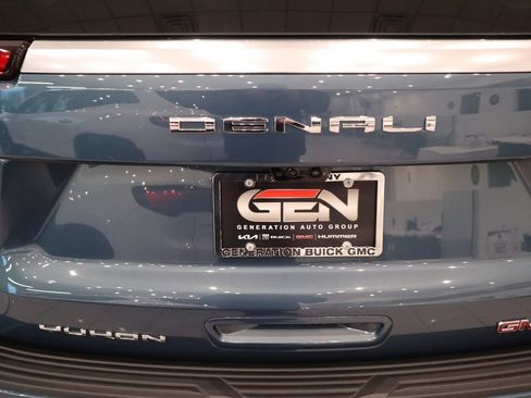 Used 2025 GMC Yukon XL Denali w/ Denali Reserve Package AWD/4WD image 19