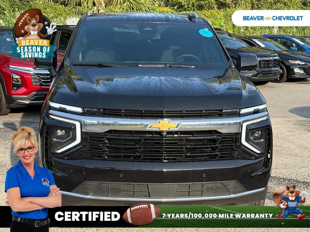 Used 2025 Chevrolet Suburban LS AWD/4WD image 3