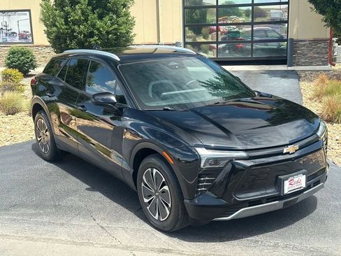 Used 2024 Chevrolet Blazer EV LT AWD/4WD image 82