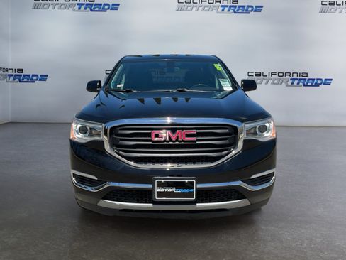 Used 2019 GMC Acadia SLE FWD image 2