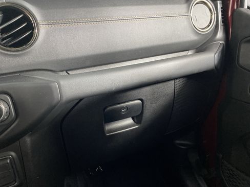Used 2021 Jeep Gladiator Overland AWD/4WD image 30
