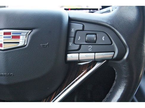 Used 2023 Cadillac Escalade Premium Luxury image 16