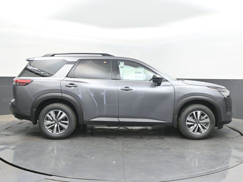 New 2026 Nissan Pathfinder SL FWD image 8
