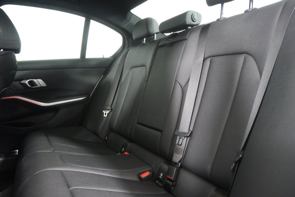 Used 2021 BMW 330i Sedan w/ M Sport Package RWD image 16