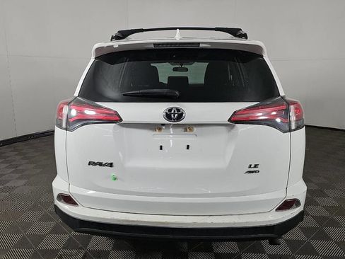 Used 2016 Toyota RAV4 LE image 5