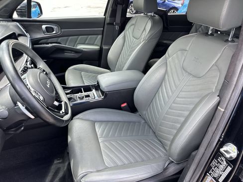 Certified 2025 Kia Sorento SX Prestige w/ Sage Leather Package AWD/4WD image 24