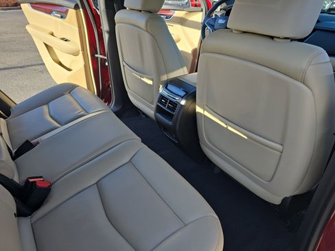 Used 2017 Cadillac XT5 Premium Luxury image 11