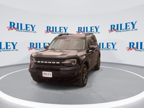 Certified 2023 Ford Bronco Sport Outer Banks w/ Tech Package AWD/4WD image 3