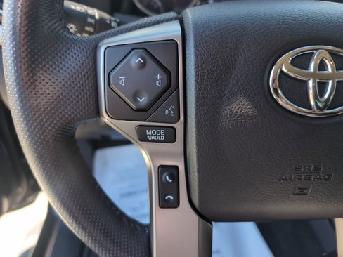 Used 2022 Toyota Tacoma SR5 w/ Technology Package image 19