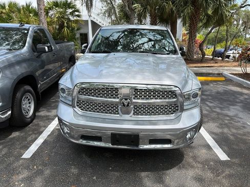 Used 2017 RAM 1500 Laramie AWD/4WD image 2