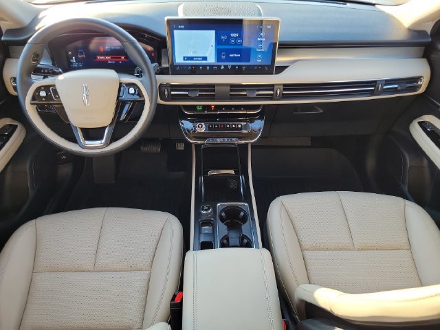 Used 2025 Lincoln Corsair AWD w/ Equipment Group 101A image 31