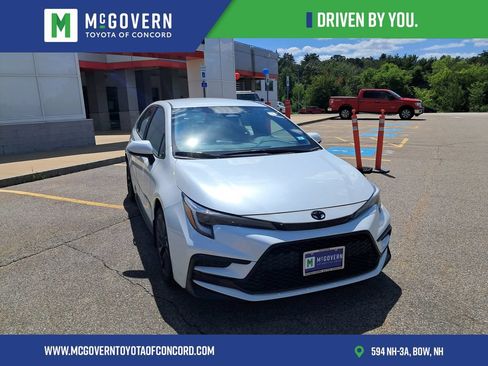 Used 2024 Toyota Corolla SE FWD image 7