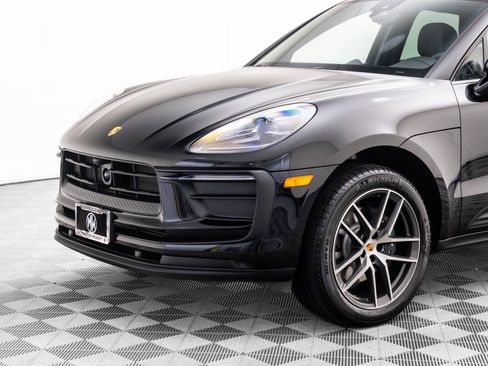 Certified 2026 Porsche Macan AWD/4WD image 36